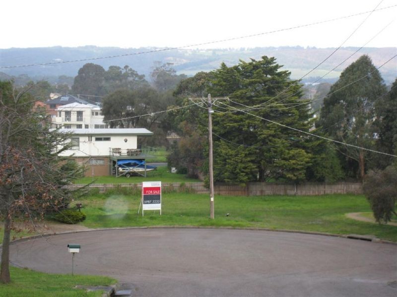 8 Omuna Court, Safety Beach VIC 3936