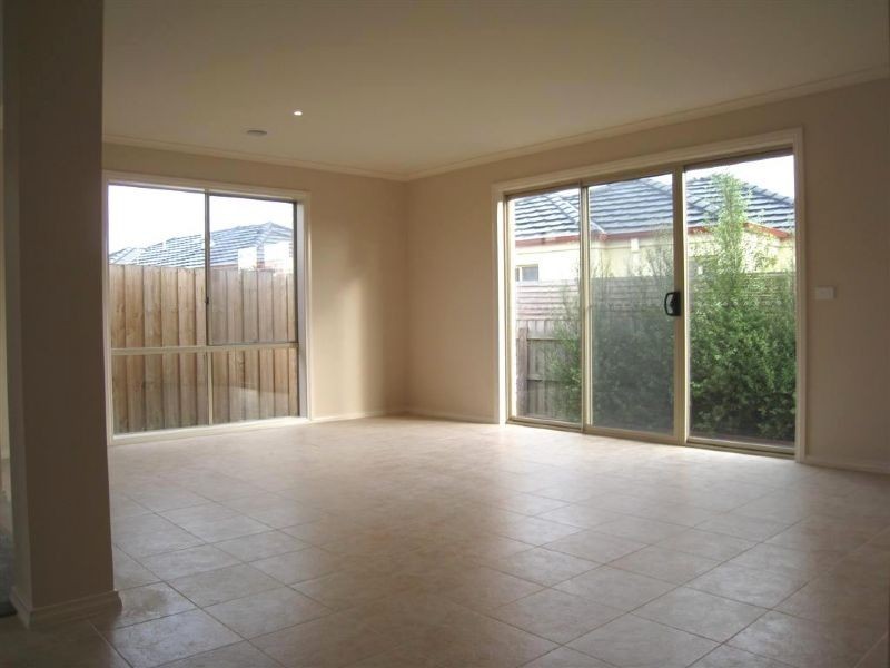 2/8 Bellmare Avenue, Dromana VIC 3936