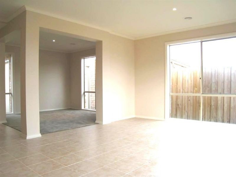 2/8 Bellmare Avenue, Dromana VIC 3936