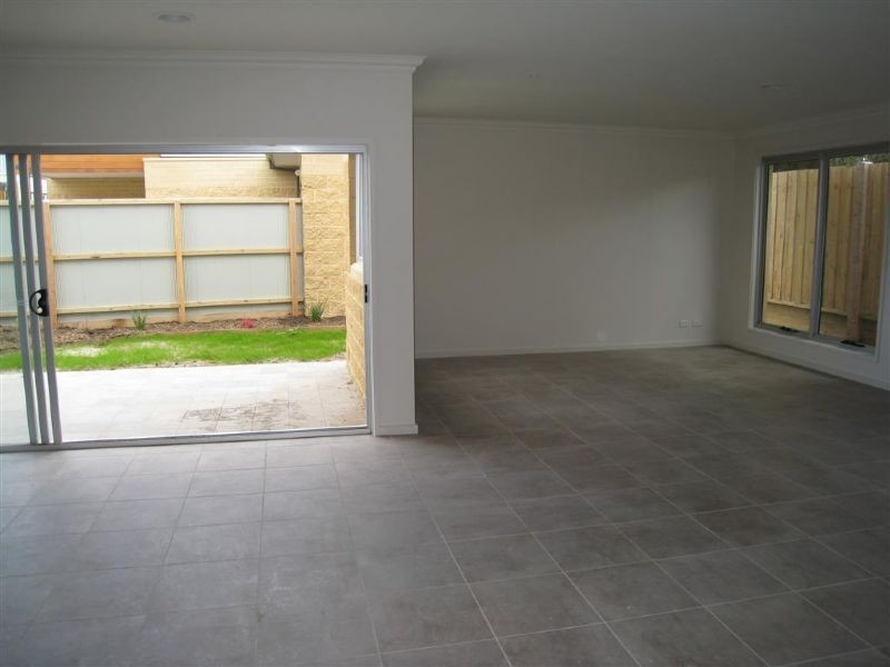 4/115-117 Dromana Parade, Safety Beach VIC 3936