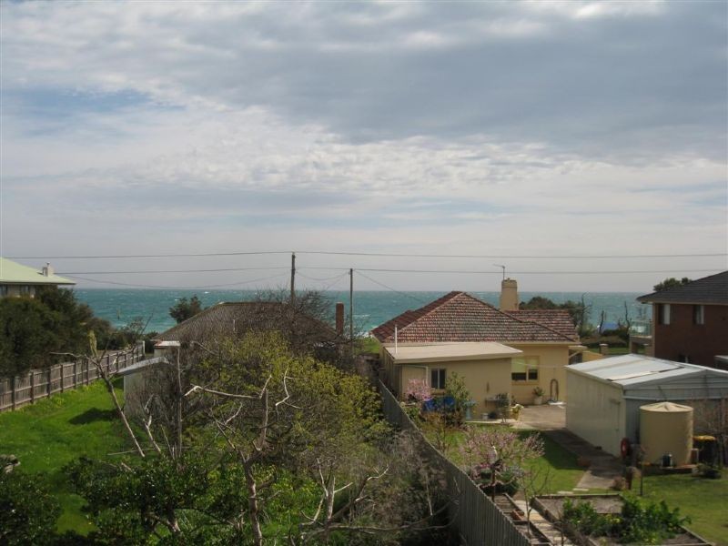 9/115-117 Dromana Parade, Safety Beach VIC 3936
