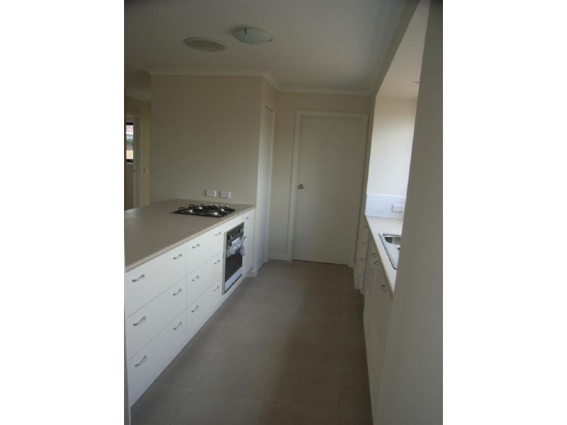 2/17 Solander Street, Dromana VIC 3936