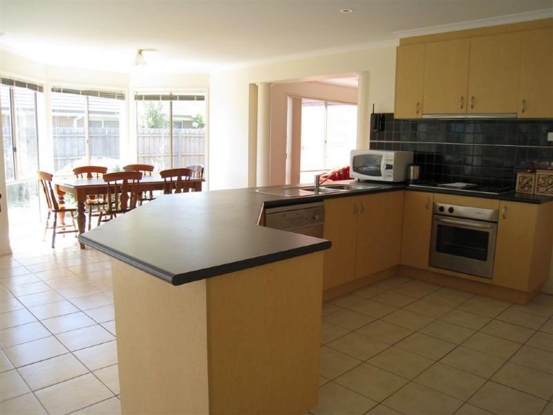 9 Somerset Place, Safety Beach VIC 3936