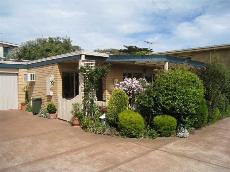 2/21 Williams Street, Mccrae VIC 3938