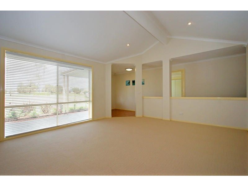 18 Golf Course Lane, Safety Beach VIC 3936