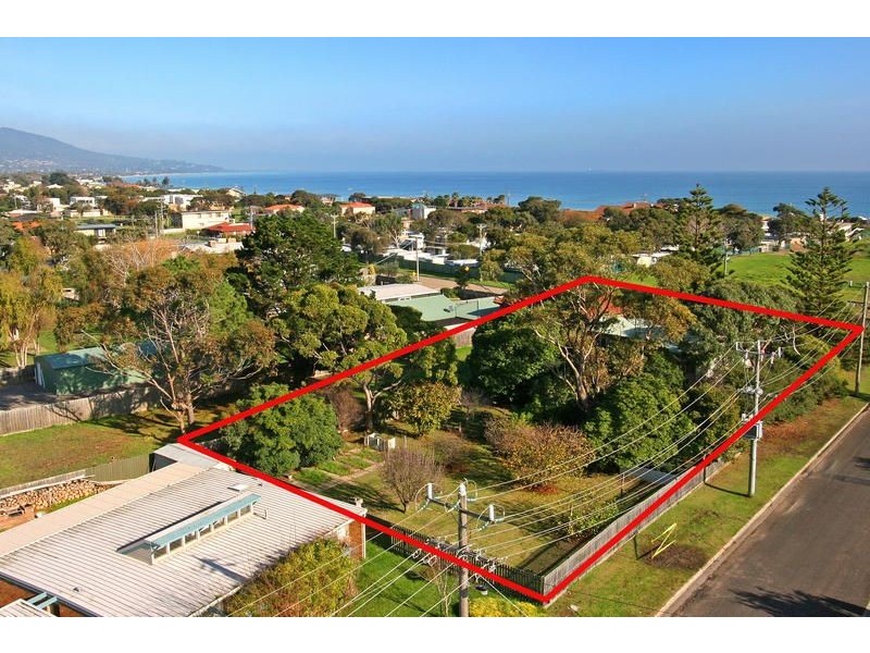 238 Dromana Parade, Safety Beach VIC 3936