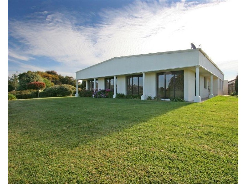 6A & 6B Palm Tree Court, Safety Beach VIC 3936