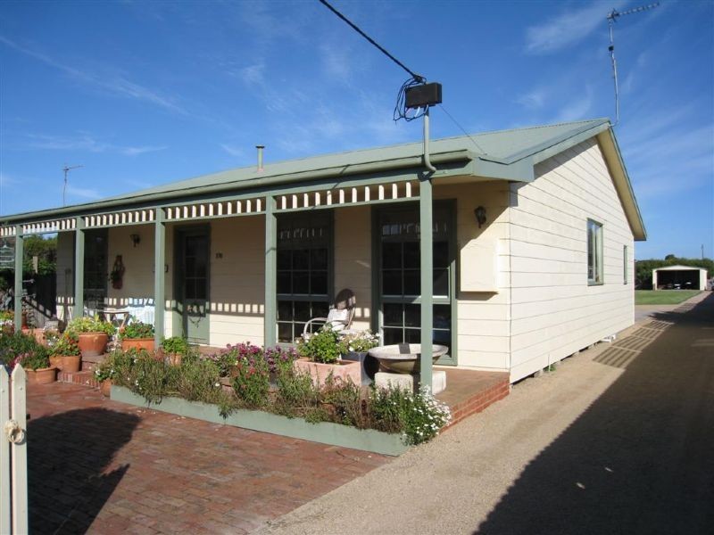 176 Dromana Parade, Safety Beach VIC 3936