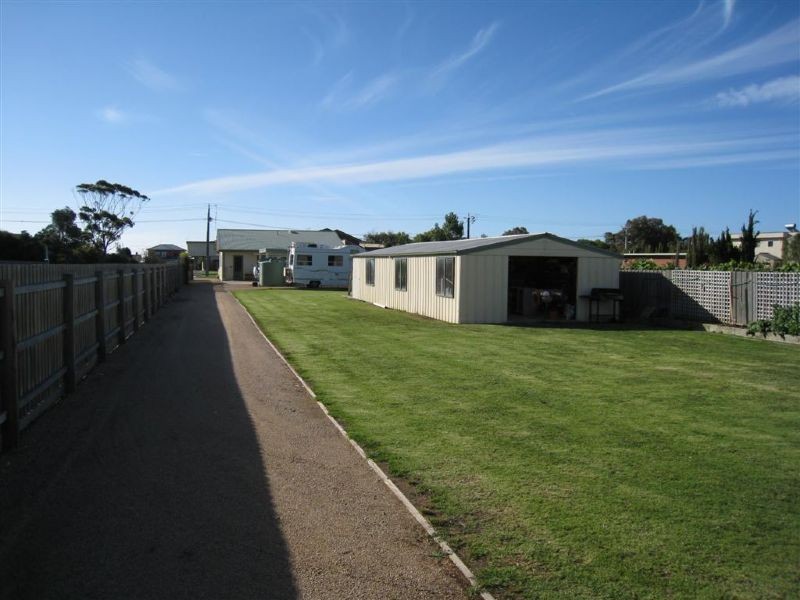 176 Dromana Parade, Safety Beach VIC 3936