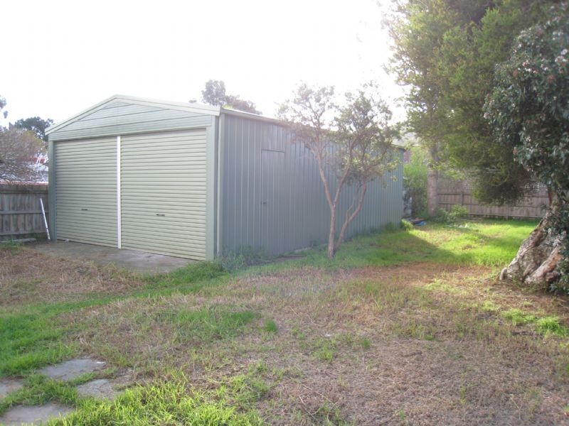 27 Iluka Street, Safety Beach VIC 3936