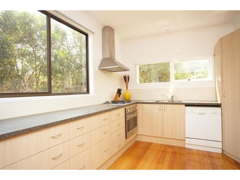 10 Bruce Road, Safety Beach VIC 3936