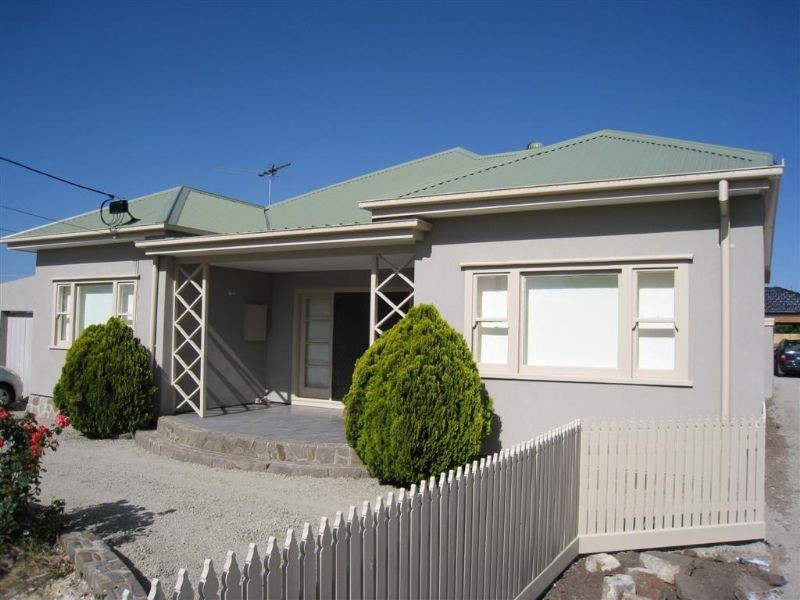 11 McCulloch Street, Dromana VIC 3936