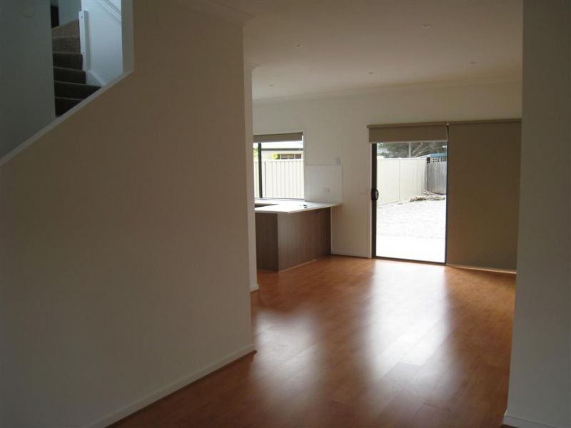 2/15 Woodlands Grove, Safety Beach VIC 3936