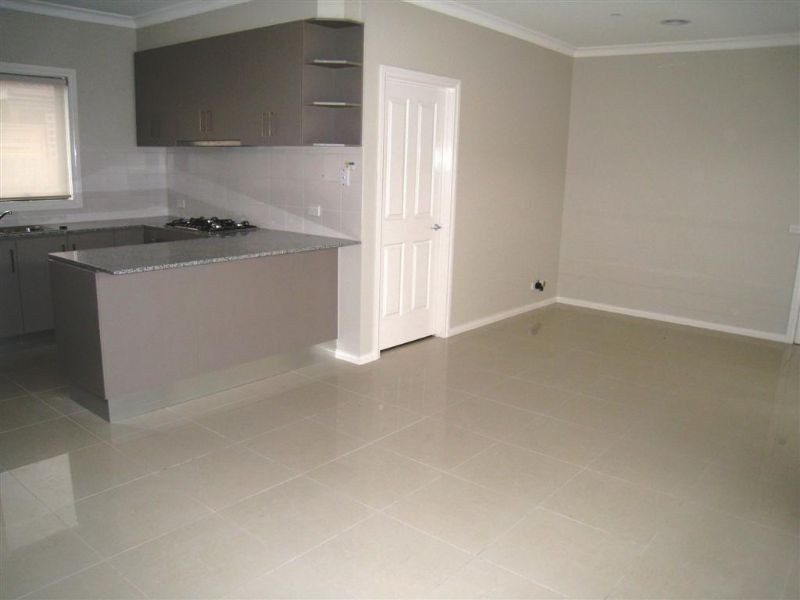 1/30 Rosalie Avenue, Dromana VIC 3936