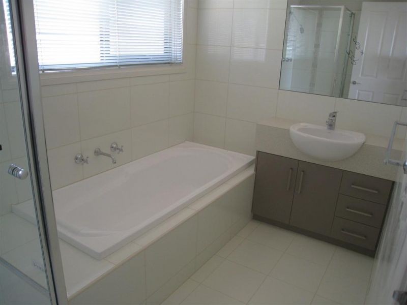 1/30 Rosalie Avenue, Dromana VIC 3936