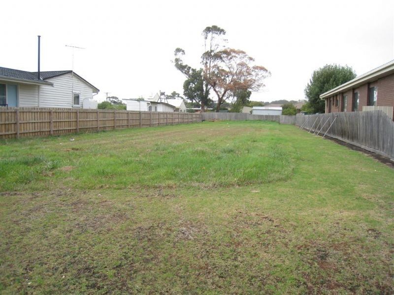 11 Palm Grove, Dromana VIC 3936