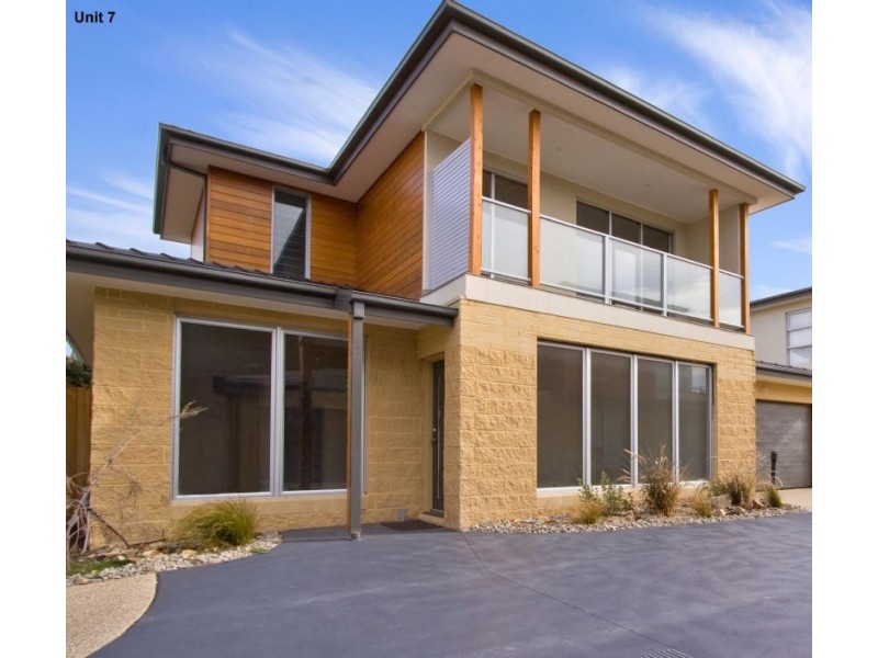 2 & 7/115 Dromana Parade, Safety Beach VIC 3936