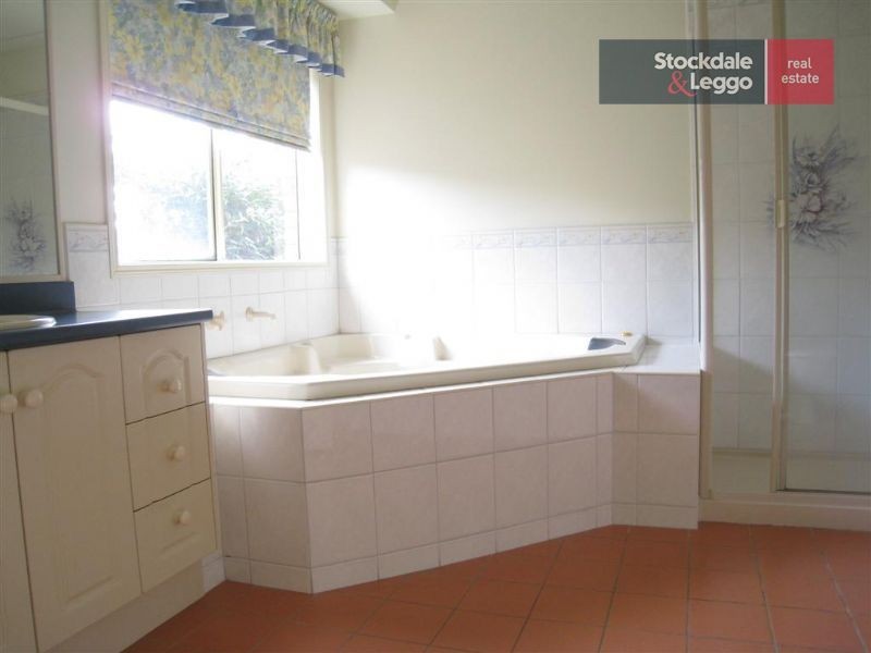 48 Victoria Street, Safety Beach VIC 3936