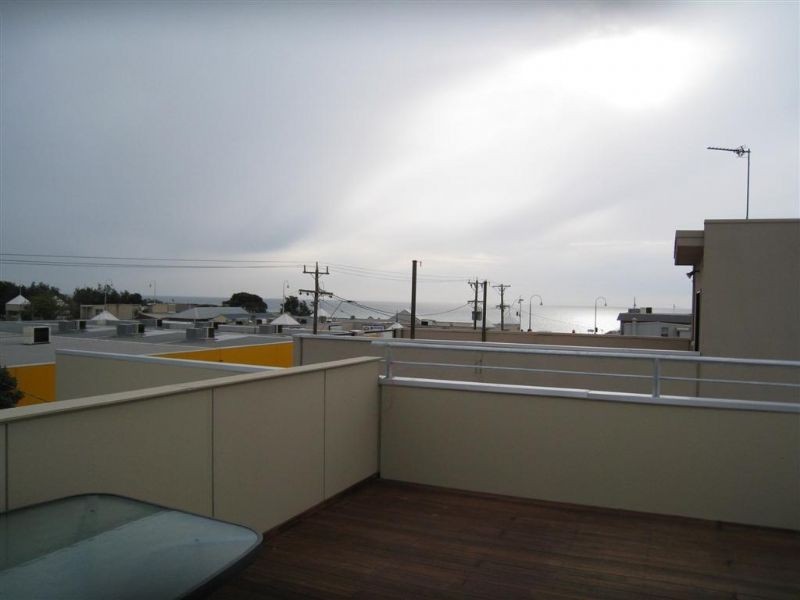 2/31 Pier Street, Dromana VIC 3936