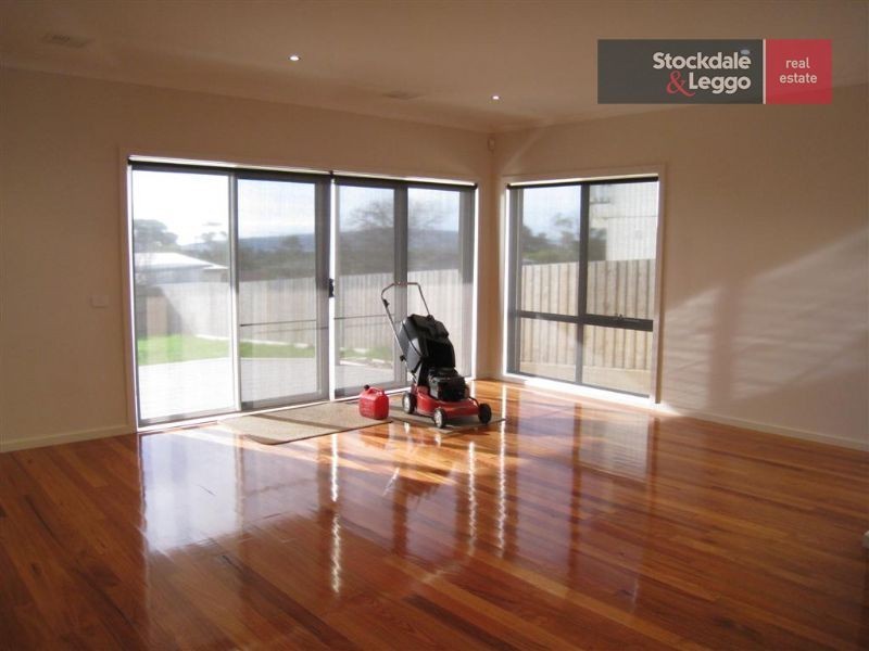 18 You Yangs Avenue, Dromana VIC 3936