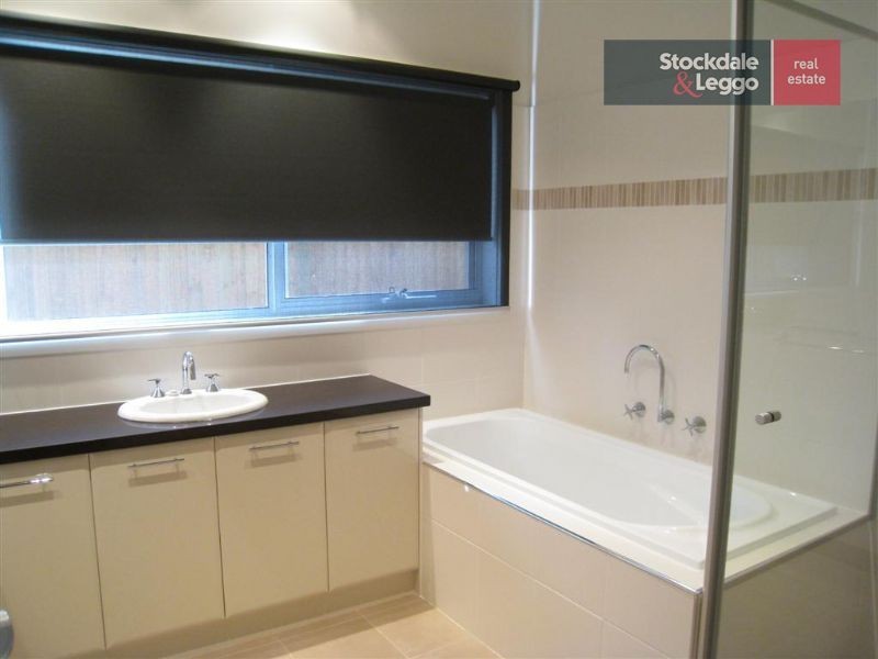 18 You Yangs Avenue, Dromana VIC 3936