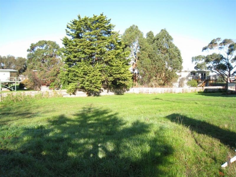 8 Omuna Court, Safety Beach VIC 3936