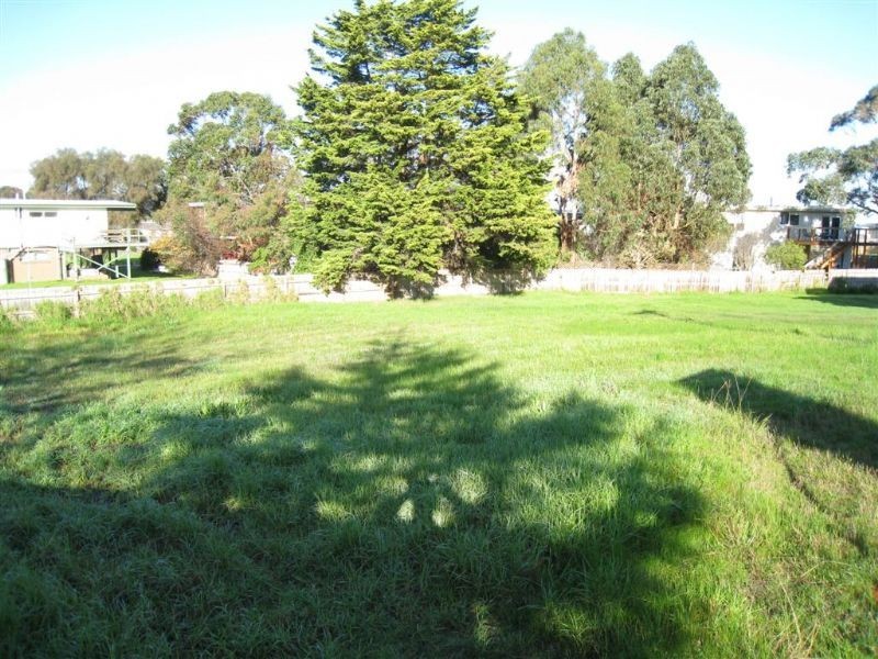 8 Omuna Court, Safety Beach VIC 3936