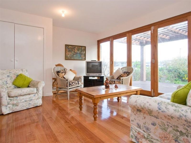 5 Thurloo Drive, Safety Beach VIC 3936