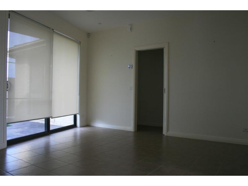 3/10 Frank Street, Safety Beach VIC 3936