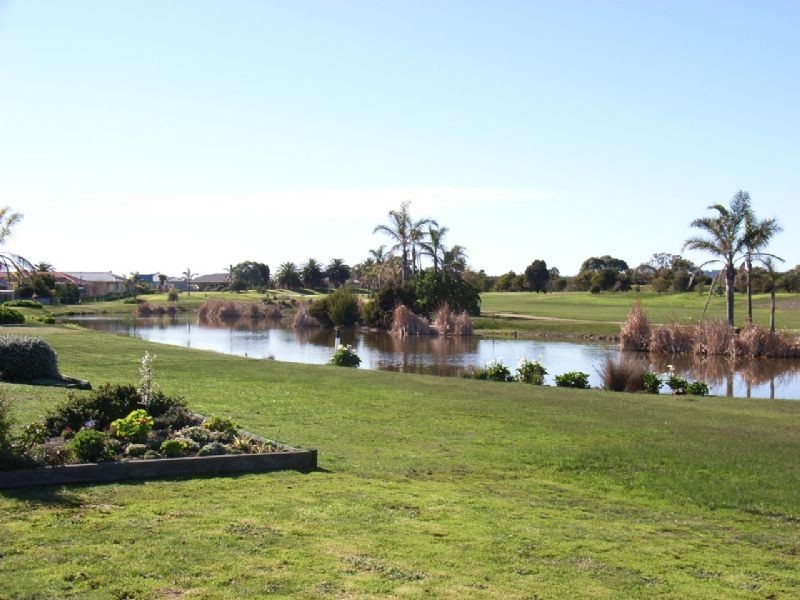 6 Lake View Drive, Safety Beach VIC 3936