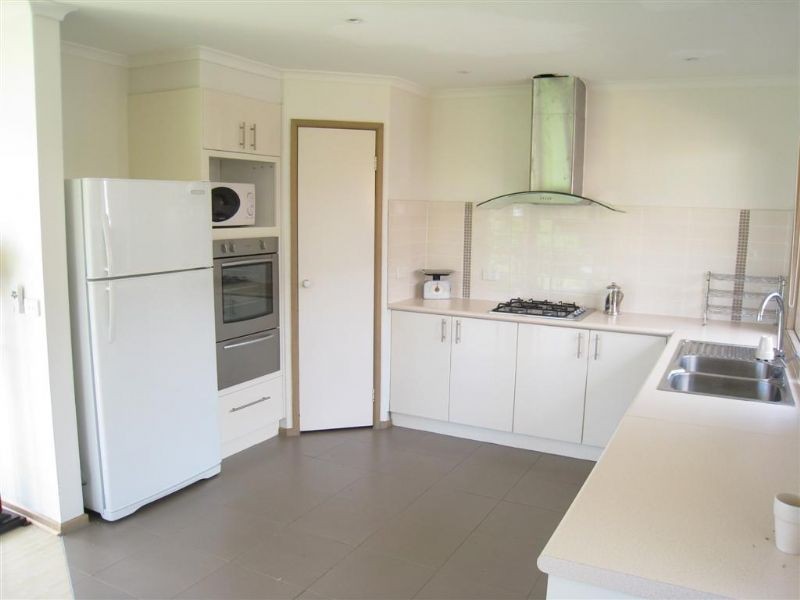 90 Country Club Drive, Safety Beach VIC 3936