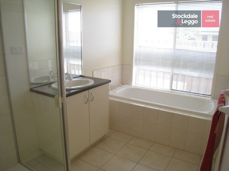 9 Somerset Place, Safety Beach VIC 3936