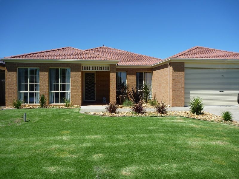 33 Sunningdale Road, Rosebud VIC 3939