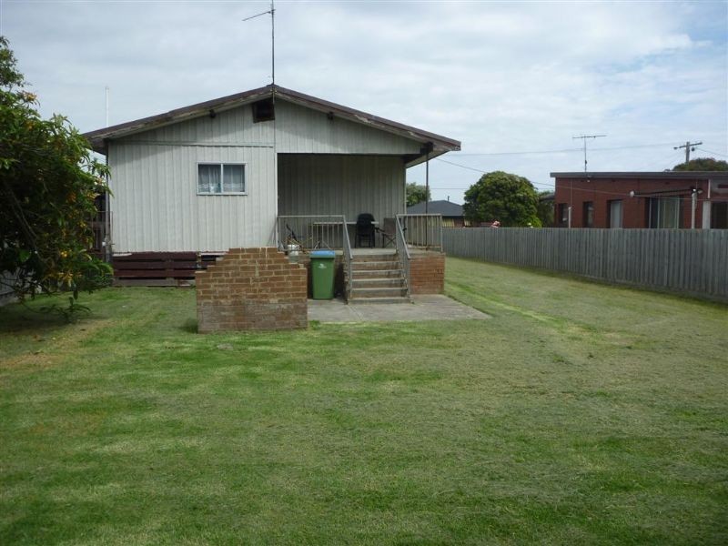 19 Rosalie Avenue, Dromana VIC 3936