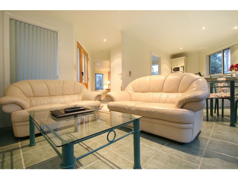 16 Valley Court, Safety Beach VIC 3936