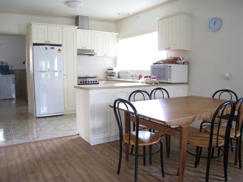 24 Clyde Road, Safety Beach VIC 3936