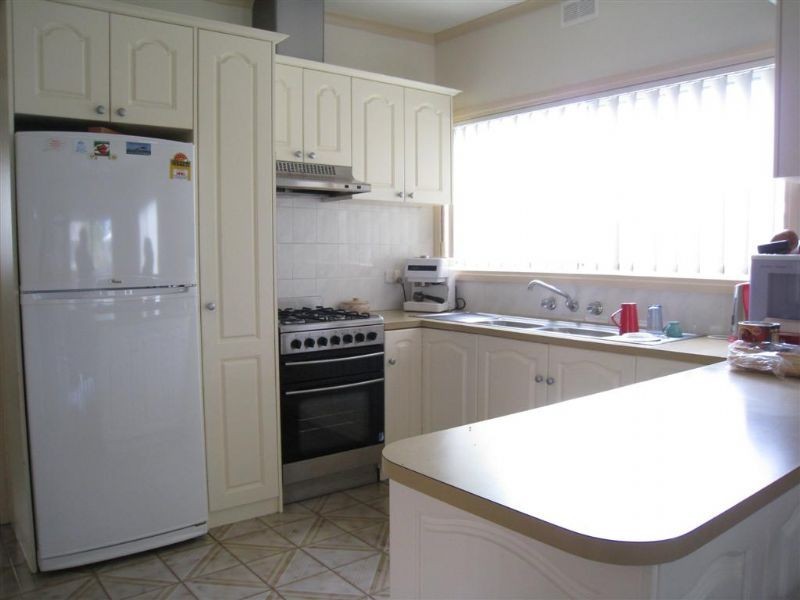 24 Clyde Road, Safety Beach VIC 3936