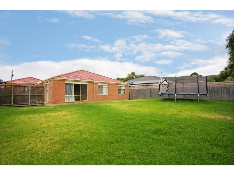 33 Sunningdale Road, Rosebud VIC 3939