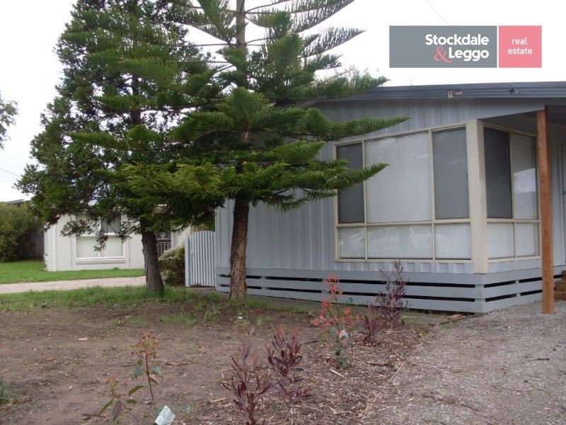 6 Dale Avenue, Safety Beach VIC 3936