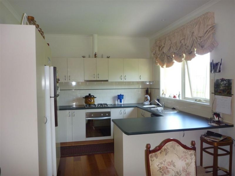 3/2 Joan Avenue, Dromana VIC 3936