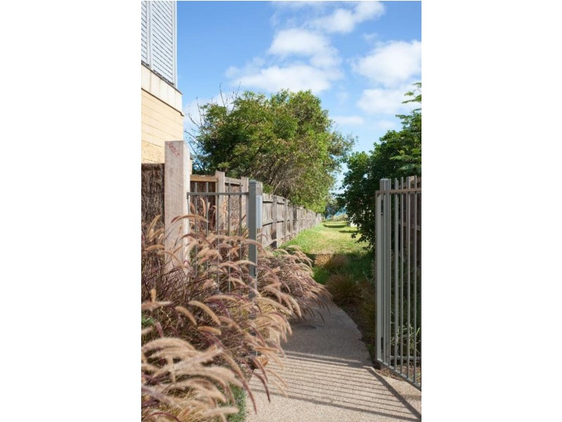 9/115 Dromana Parade, Safety Beach VIC 3936