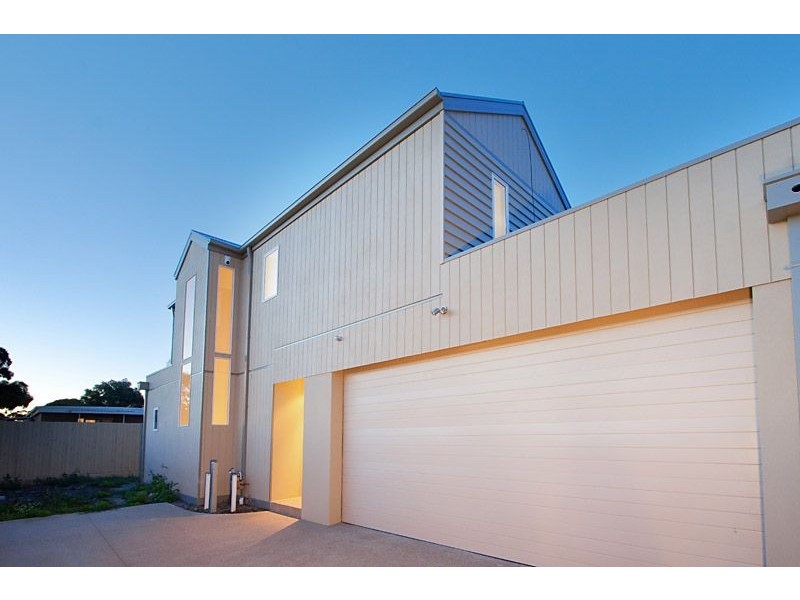 2/11 Tassel Road, Safety Beach VIC 3936