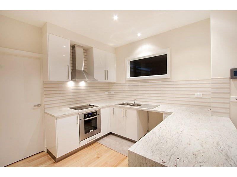 2/11 Tassel Road, Safety Beach VIC 3936