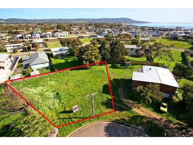 8 Omuna Court, Safety Beach VIC 3936