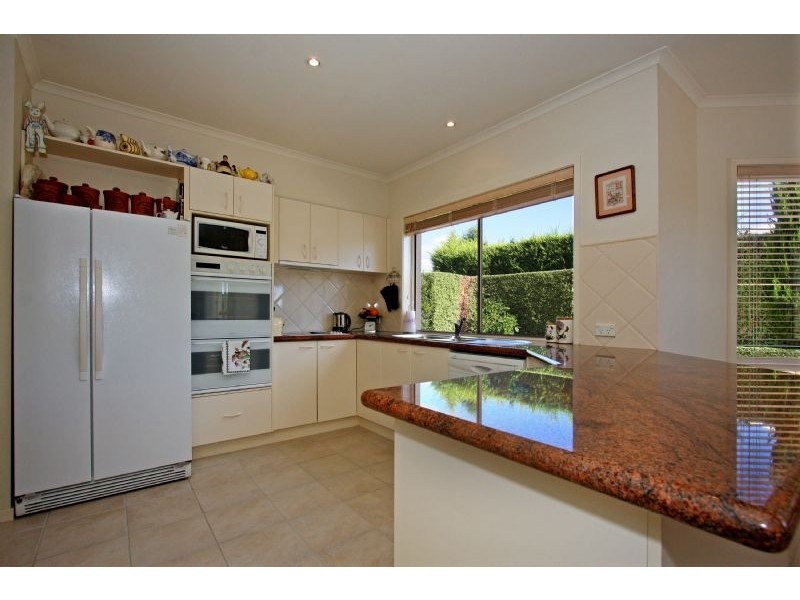 34 Victoria Street, Safety Beach VIC 3936