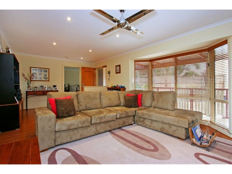 62 Barragowa Drive, Rosebud West VIC 3940