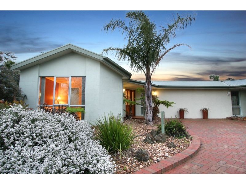 16 Valley Court, Safety Beach VIC 3936