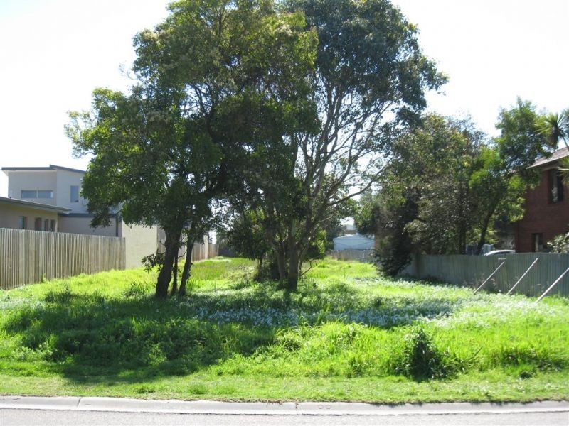 33 Dromana Parade, Safety Beach VIC 3936