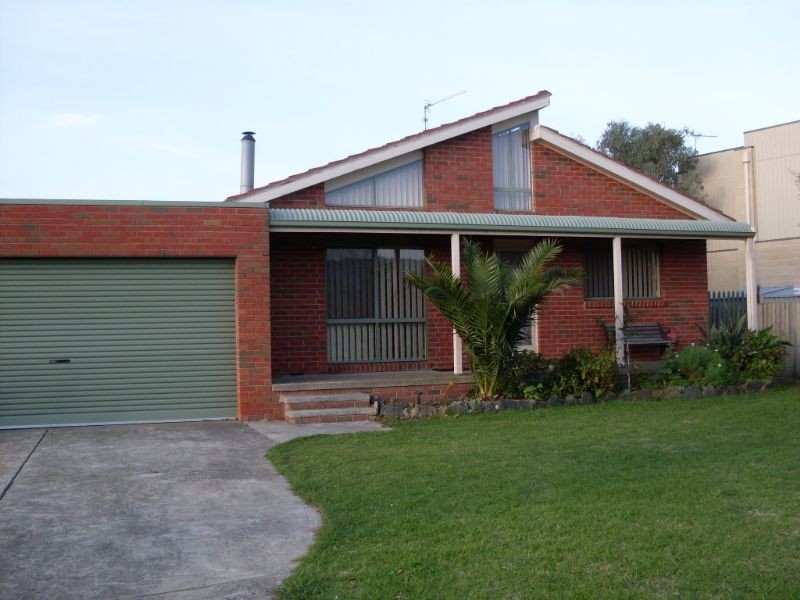 13 WOODLANDS GROVE, Safety Beach VIC 3936