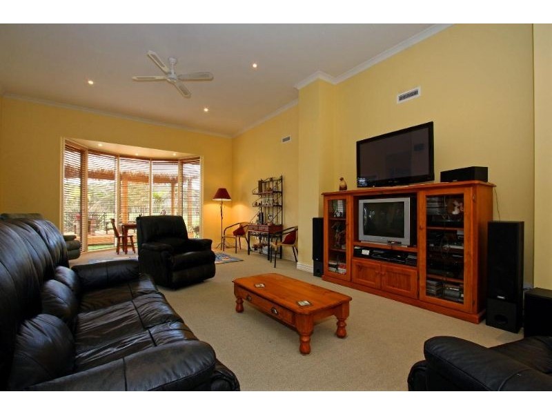 41 Country Club Drive, Safety Beach VIC 3936